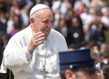 Już ponad 30 mln internautów śledzi papieskie tweety