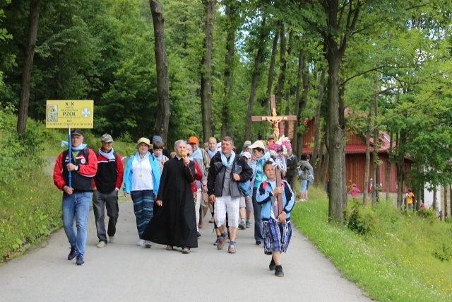 Z Międzybrodzia na kalwaryjski szlak