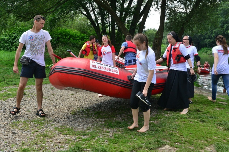 Czesi spłynęli Nysą