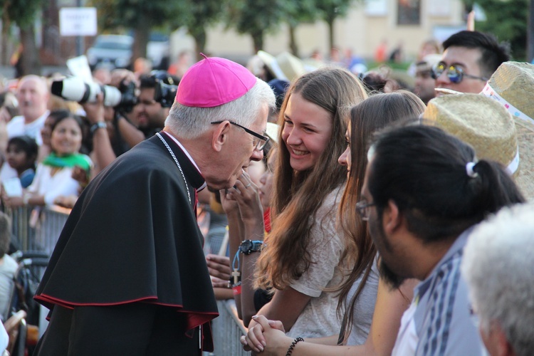 Abp Wiktor Skworc na YAI Festival w Żorach