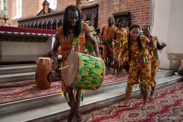 Szatan boi się ludzi wesołych - Ghana, Sierra Leone i Liberia