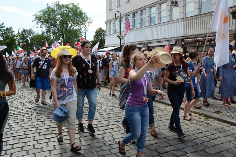 Marsz młodego Kościoła przez Opole