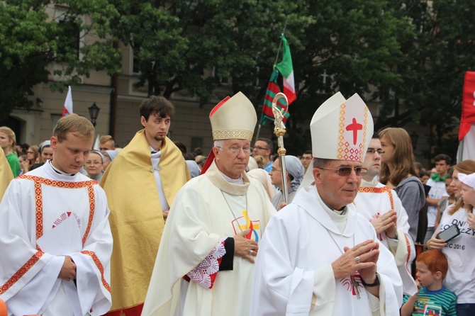 Msza św. na Starym Rynku w Łowiczu