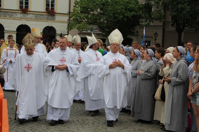 Msza św. na Starym Rynku w Łowiczu