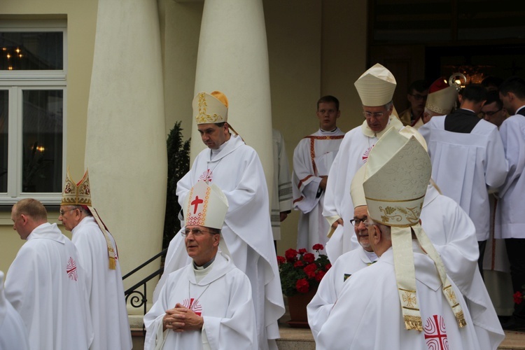 Msza św. na Starym Rynku w Łowiczu