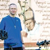 W osiem tygodni przejechać na rowerach 8000 km po górach? – Jestem przekonany, że to Boży pomysł – mówi o. Tomasz Maniura OMI.