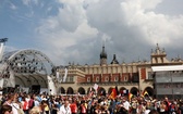 Radośni pielgrzymi w Krakowie