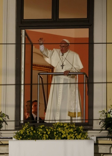 Pod papieskim oknem. Okiem innego fotoreportera