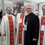 Kapłani warmińscy na Mszy św. z papieżem Franciszkiem.