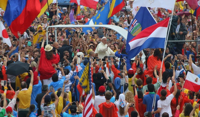 Papież z młodymi na Błoniach