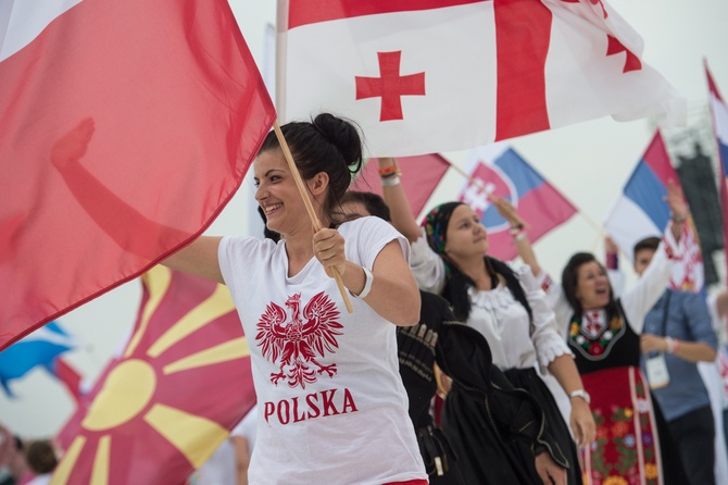 Ze świętymi i Franciszkiem na Błoniach