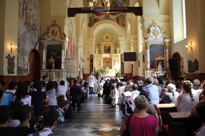 Msza św. w sanktuarium w Głogowcu