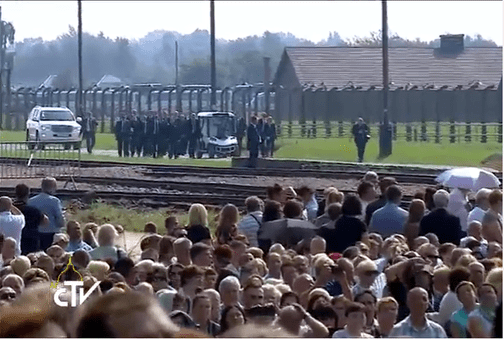 Papież w byłym obozie Auschwitz-Birkenau