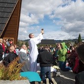 Chrystus w Białym Dunajcu się nie narzuca. On czeka na odpowiedź młodego człowieka.