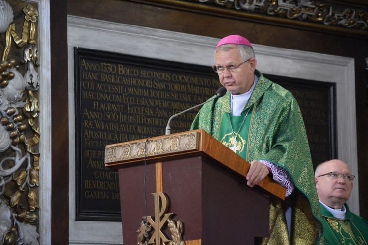 Abp Tomasz Peta w Świdnicy