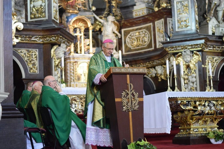 Abp Tomasz Peta w Świdnicy