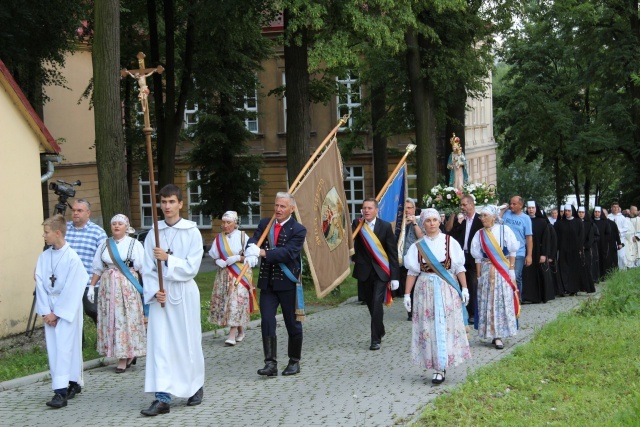 Pielgrzymi ŚDM z Afryki z bp. Kusym w Cieszynie