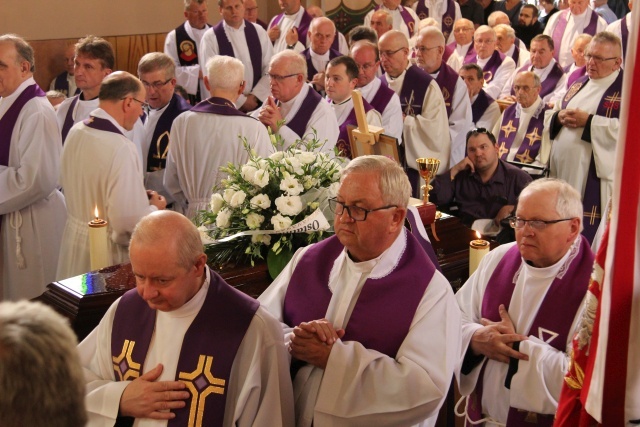 Pogrzeb śp. ks. prał. Pawła Grządziela w Mazańcowicach