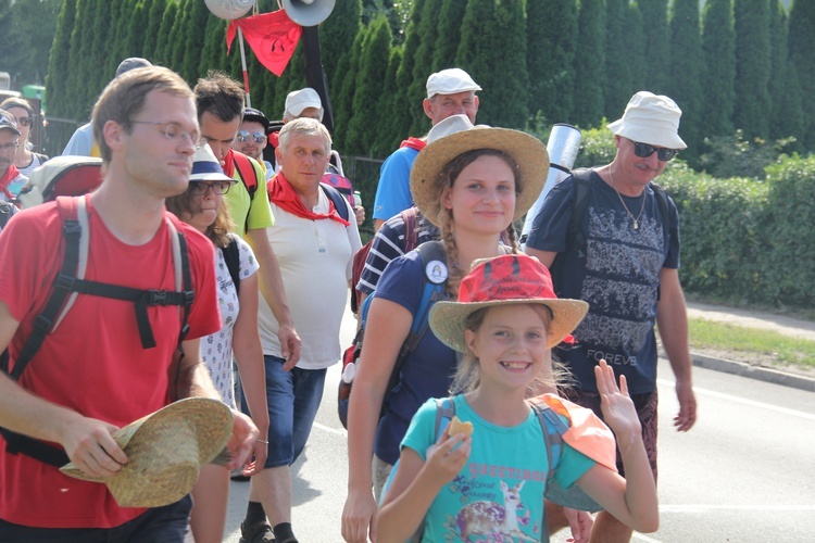 71. Pielgrzymka Rybnicka - dzień drugi (Górniki - Tarnowskie Góry)