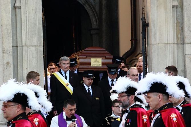 Wawelski pogrzeb kard. Franciszka Macharskiego - cz. 1