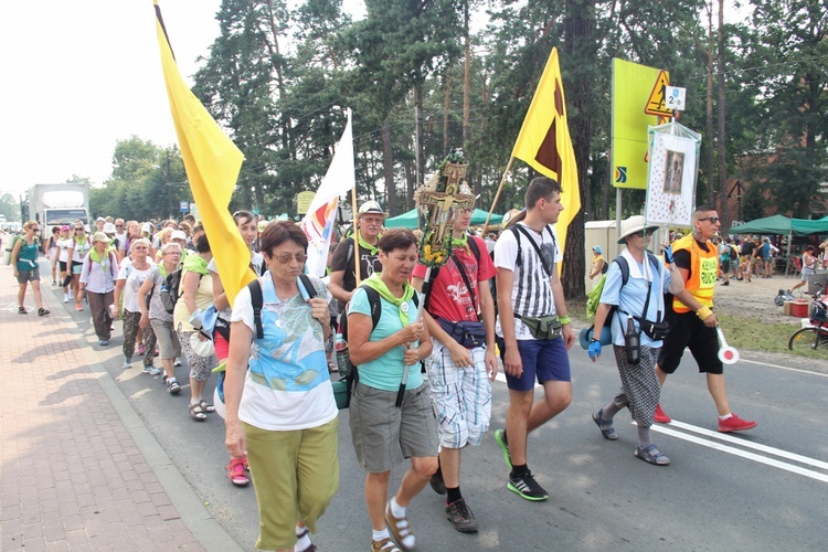 71. Pielgrzymka Rybnicka - dzień trzeci (wyjście z Miotka)