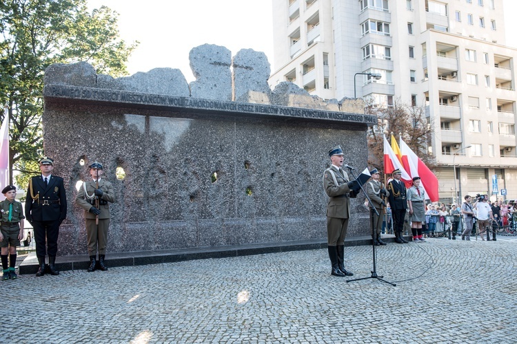 Pomnik Ofiar Rzezi Woli - uroczystości pod pomnikiem