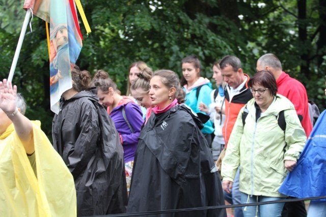 25. piesza pielgrzymka na Jasną Górę wyruszyła z Hałcnowa