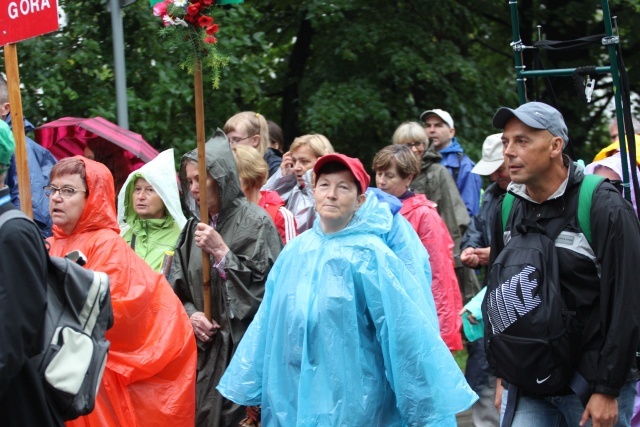 25. piesza pielgrzymka na Jasną Górę wyruszyła z Hałcnowa