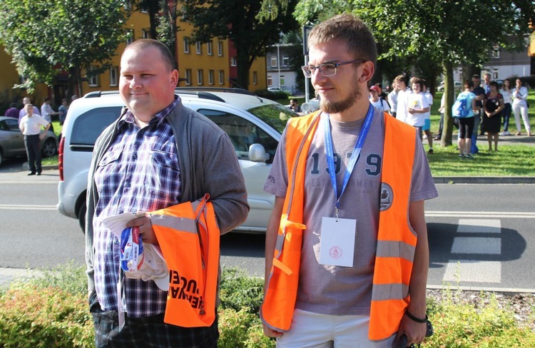 33. Oświęcimska Piesza Pielgrzymka na Jasną Górę - Msza św. i pakowanie bagaży