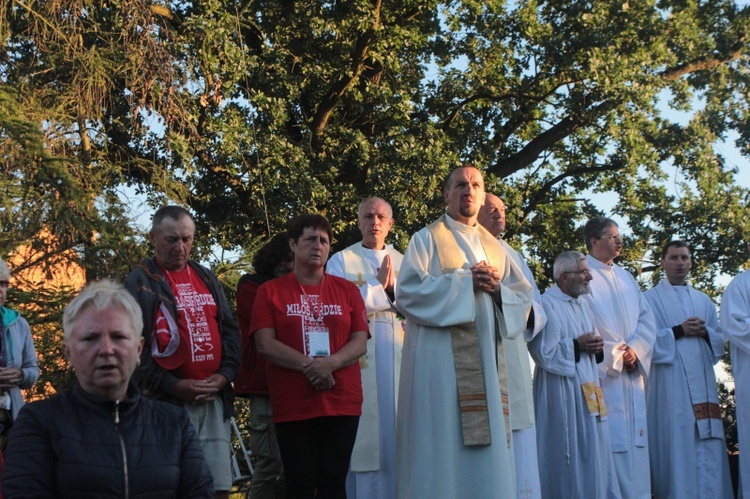 Wschód słońca i Eucharystia