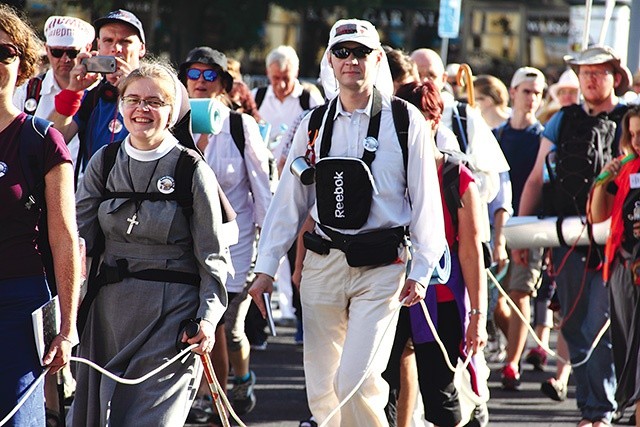 	Pielgrzymi mają do pokonania dziennie ok. 35 km.