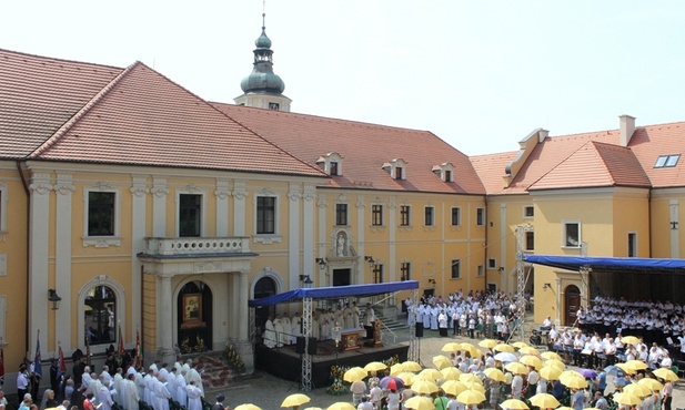 Odpust z jubileuszami biskupów