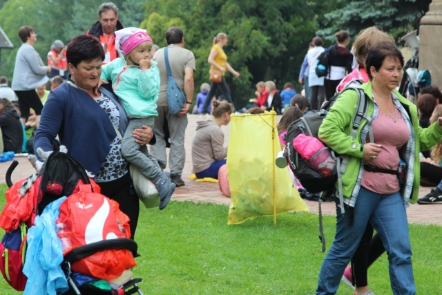 Pątnicy jasnogórscy w Pisarzowicach i Wilamowicach