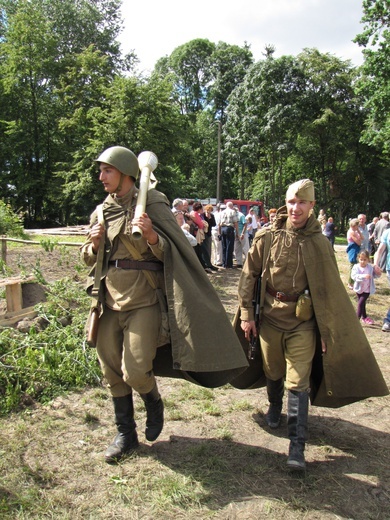 Piknik historyczny w Chojnowie