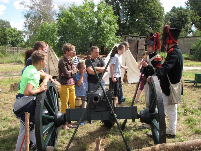 Piknik historyczny w Chojnowie