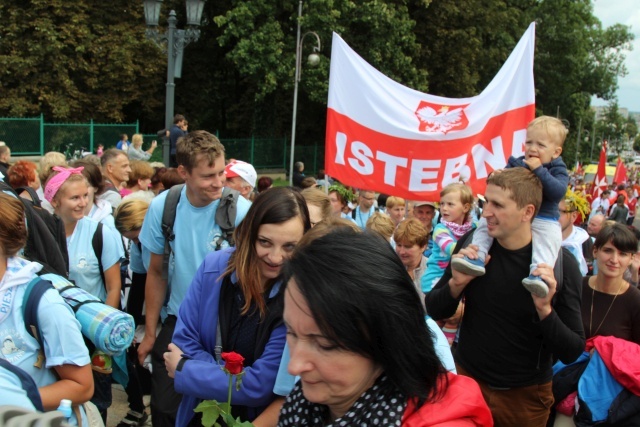 Powitanie 25. Pielgrzymki Diecezji Bielsko-Żywieckiej na Jasnej Górze - grupy hałcnowskie