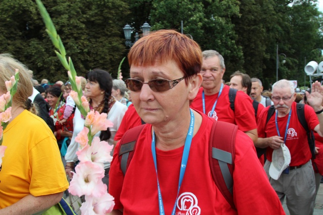 Powitanie 25. Pielgrzymki Diecezji Bielsko-Żywieckiej na Jasnej Górze - grupy hałcnowskie