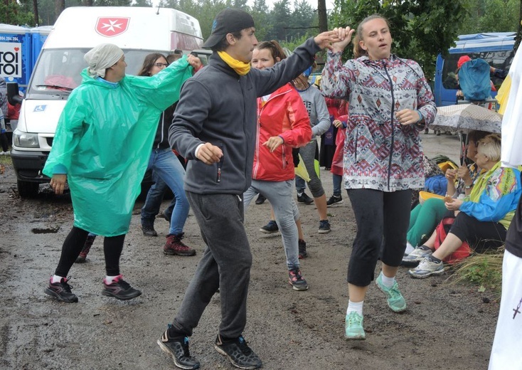 Tańce z salwatoriańską "piątką"