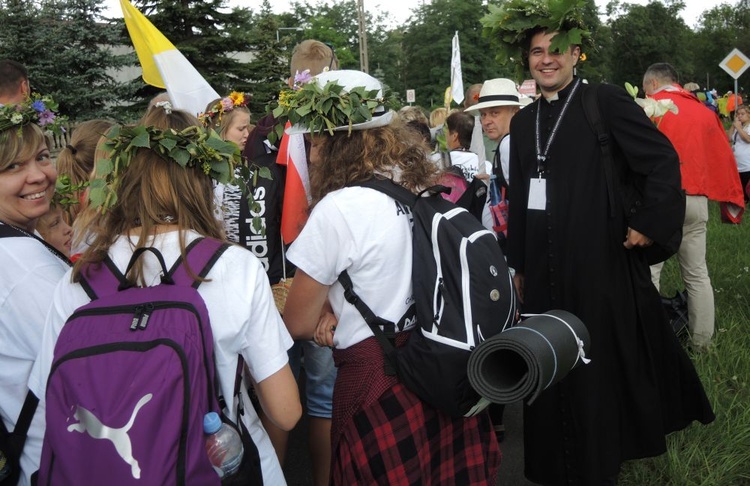 Jasna Góra już niedaleko - ostatni dzień pielgrzymowania