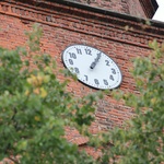 Zegar na wieży w Książnicach