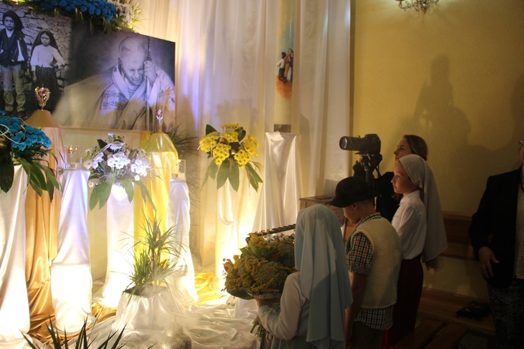 Instalacja relikwii w rawskiej parafii
