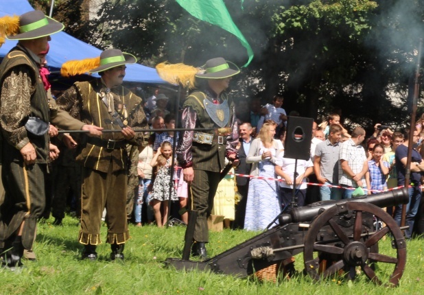 Święto Wojska Polskiego w sanktuarium w Rychwałdzie - 2016