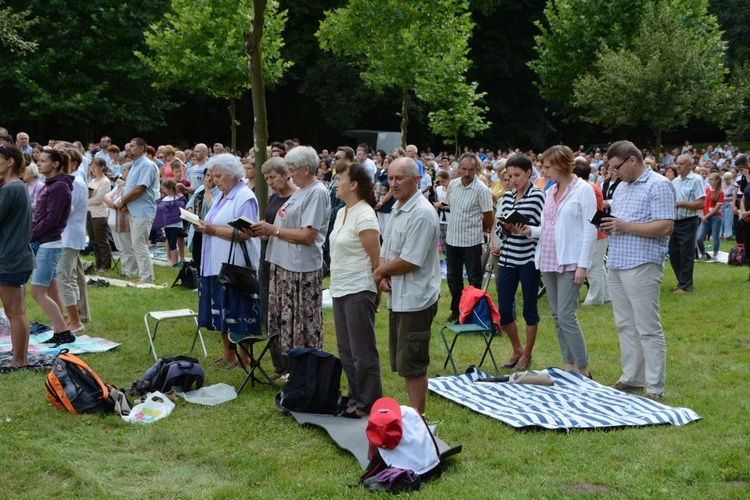 Pielgrzymkowa Eucharystia w Kamieniu Śl.