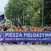 W Częstochowie pątników witał biskup Roman Pindel.