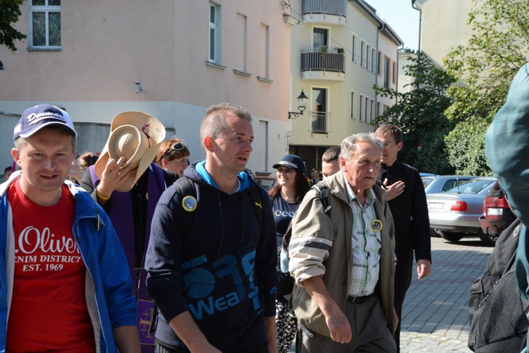 Wejście do Strzelec Opolskich