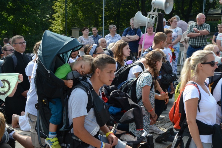 "Trójka" i "trzynastka" też u celu