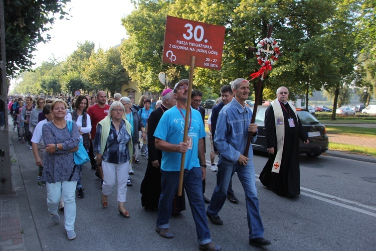 Wymarsz 30. Pieszej Pielgrzymki z Głowna na Jasną Górę