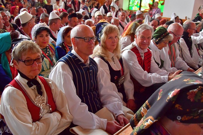 Folklor świata pod Giewontem - Msza św. o pokój na świecie