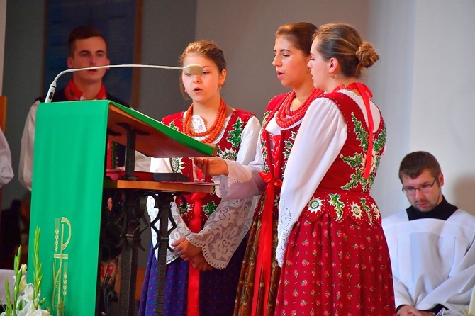 Folklor świata pod Giewontem - Msza św. o pokój na świecie