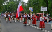 Folklor świata pod Giewontem - korowód przez miasto